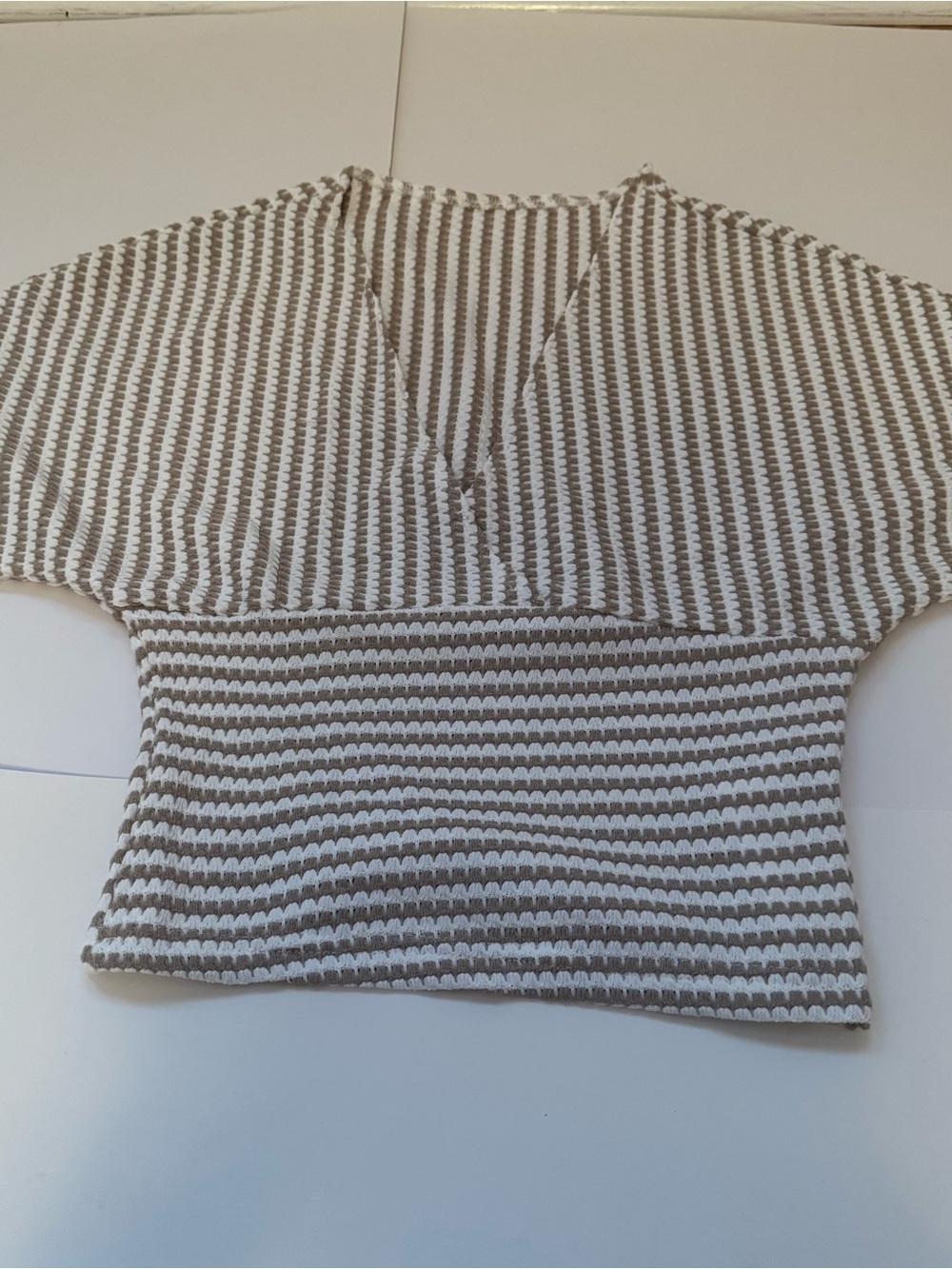 SHEIN Taupe & White Striped V-Neck Cropped short sleeve t-shirt
